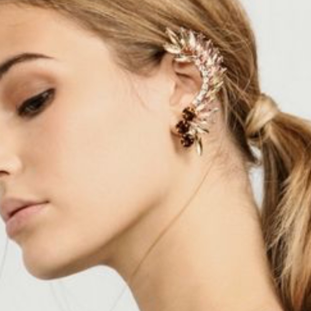 BaubleBar Ruby/Rose Gold Asymmetrical Falkor Ear Crawler Set